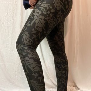 FABLETICS black floral leggings